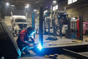 busybeeyoyoyu-mechanic-7625592_1920